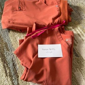 Figs Terracota catarina top - S
Figs Terracota  Zamora pants - S/P